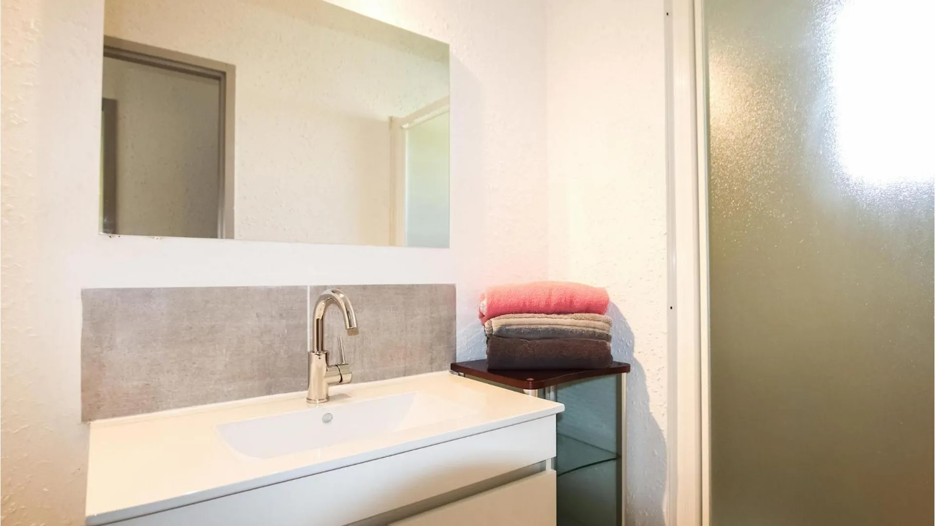 Holiday home Stunning Home In Grospierres With Kitchenette France